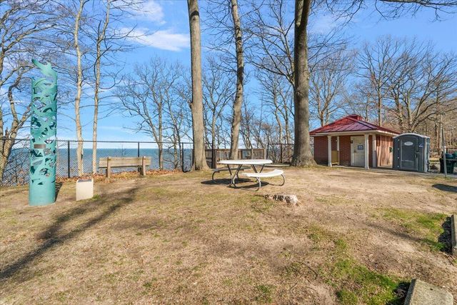 35 N Ferry Street, Douglas, MI 49406