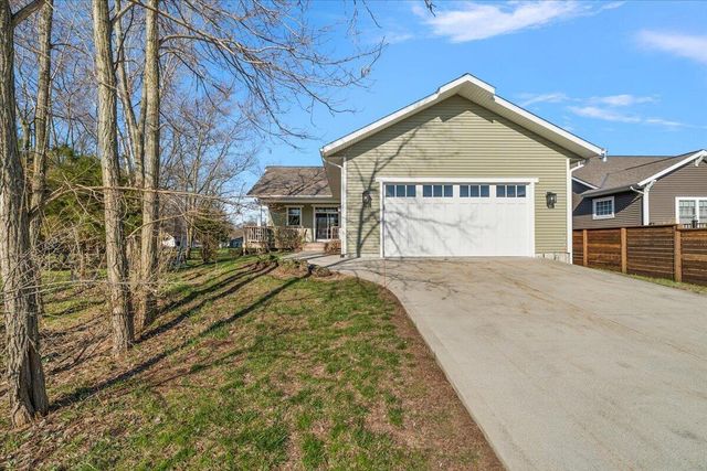 35 N Ferry Street, Douglas, MI 49406