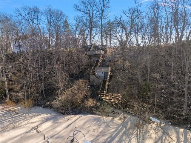 35 N Ferry Street, Douglas, MI 49406