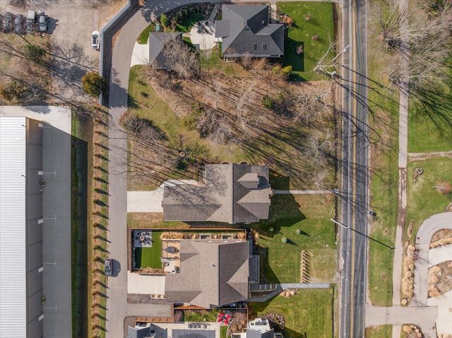 35 N Ferry Street, Douglas, MI 49406