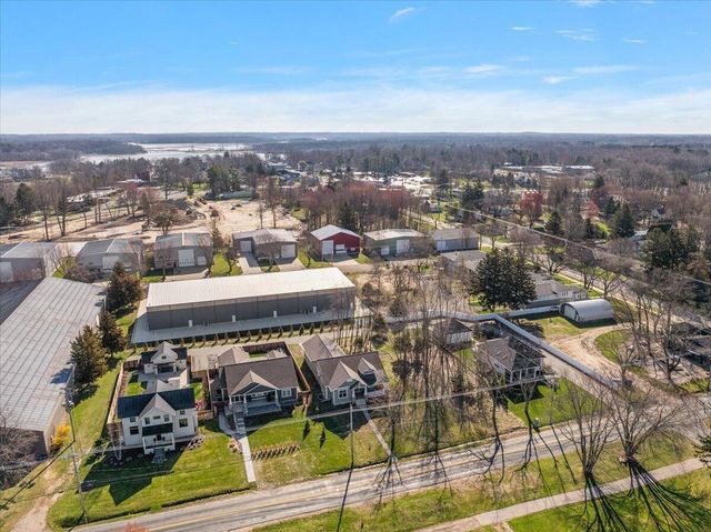 35 N Ferry Street, Douglas, MI 49406