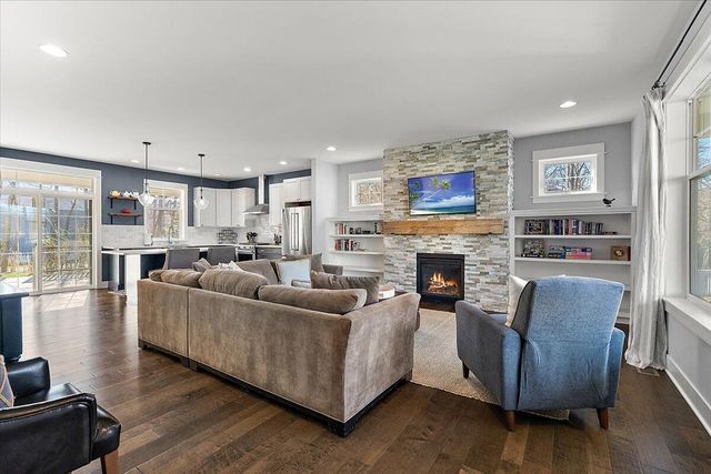 35 N Ferry Street, Douglas, MI 49406