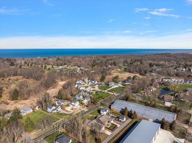 35 N Ferry Street, Douglas, MI 49406