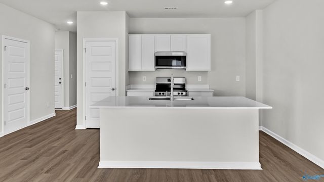 3369 Feldspar Drive SW, Limestone, AL 35756