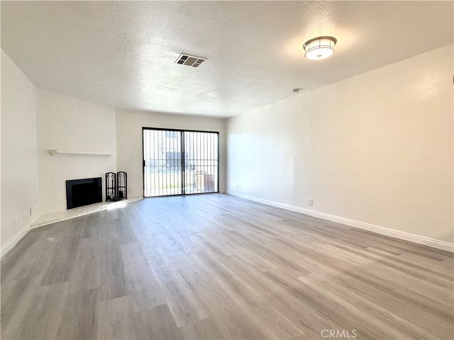936 Fairway Drive 26, Colton, CA 92324