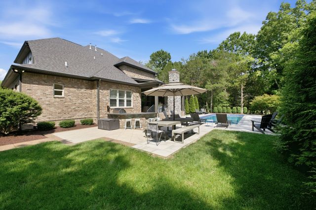 1807 Eaves Ct, Nolensville, TN 37135