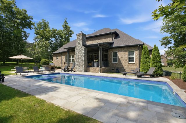 1807 Eaves Ct, Nolensville, TN 37135