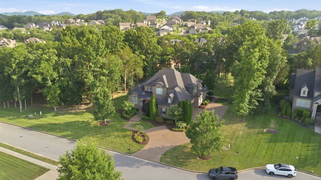 1807 Eaves Ct, Nolensville, TN 37135
