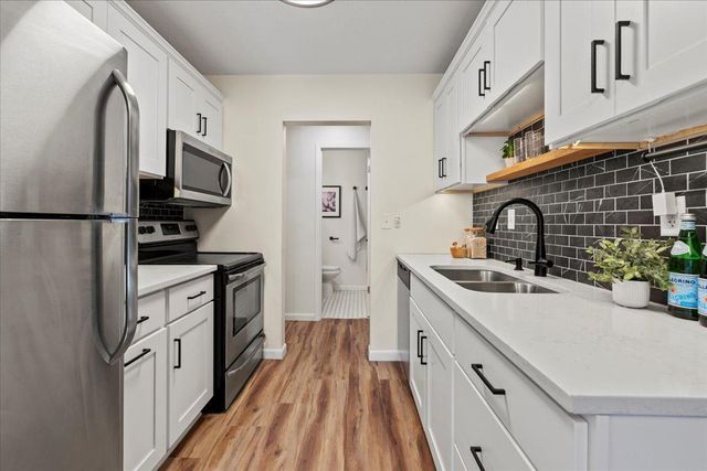 4530 Park Commons Drive 123, Saint Louis Park, MN 55416