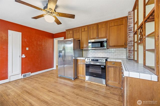 1115 E Broad Street, Mount Vernon, WA 98274