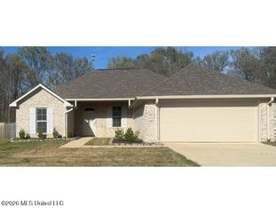 266 Chartleigh Circle, Canton, MS 39046