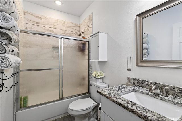 125 Parkside Drive, Trinidad, TX 75163