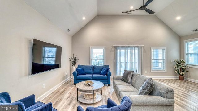 143 E PINE AVE, Wildwood, NJ 08260