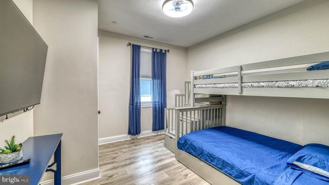 143 E PINE AVE, Wildwood, NJ 08260