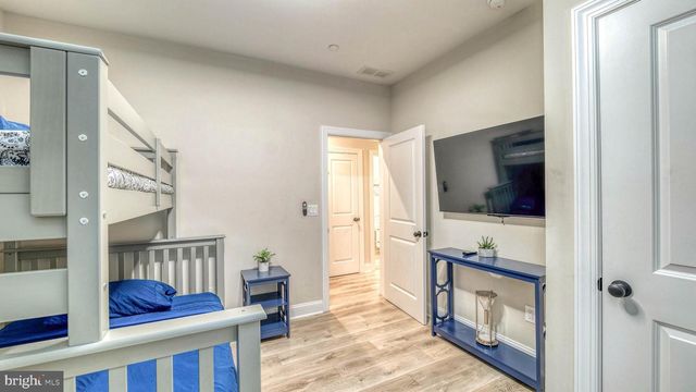 143 E PINE AVE, Wildwood, NJ 08260