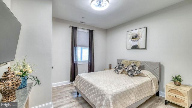 143 E PINE AVE, Wildwood, NJ 08260