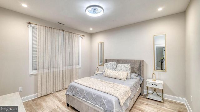 143 E PINE AVE, Wildwood, NJ 08260