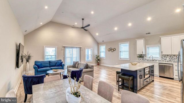 143 E PINE AVE, Wildwood, NJ 08260