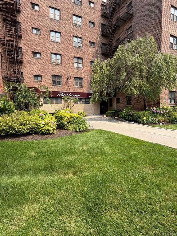 8719 204th Street A41, Hollis, NY 11423