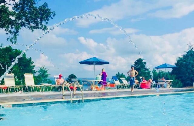 601 Dave Creek Pkwy Appt 81, Fairfield Bay, AR 72088