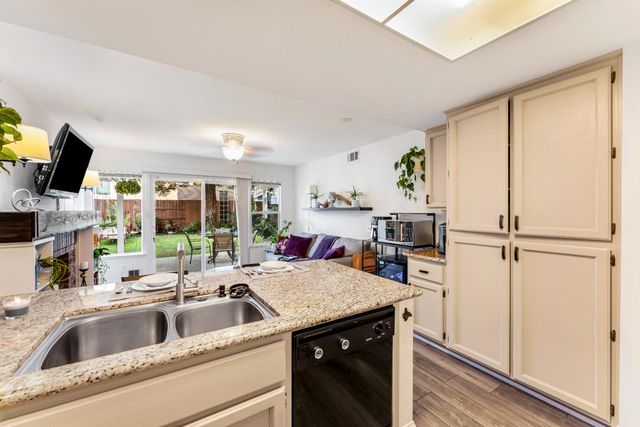 3735 Willow Bend Pl, Antelope, CA 95843