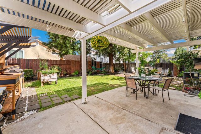 3735 Willow Bend Pl, Antelope, CA 95843