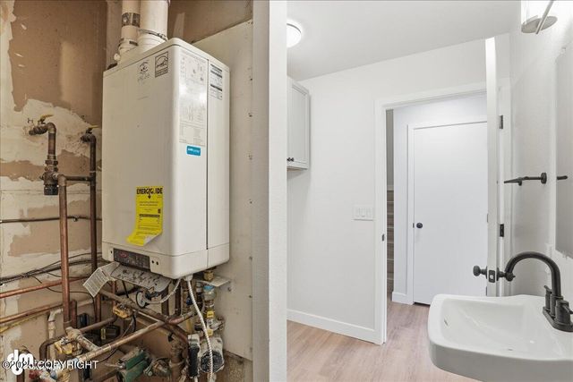 7730 Little Bend Circle, Anchorage, AK 99507