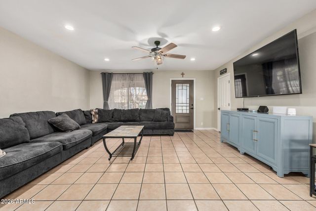 5669 E PREAKNESS Drive, San Tan Valley, AZ 85140