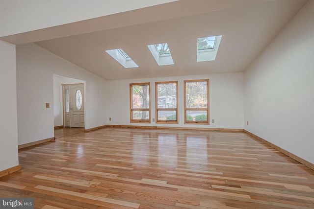 109 TALL PINES RD, Newark, DE 19713