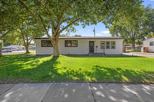 1301 Wright Ave, Richland, WA 99354