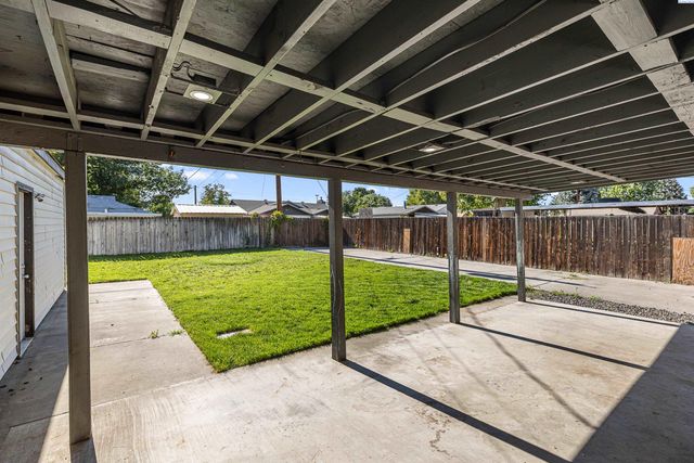 1301 Wright Ave, Richland, WA 99354