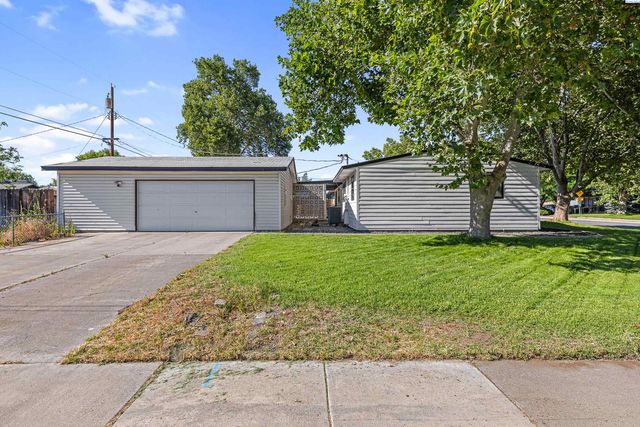 1301 Wright Ave, Richland, WA 99354