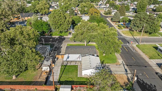1301 Wright Ave, Richland, WA 99354