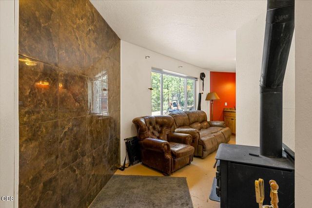 1528 Morton Way, Jacksonville, OR 97530