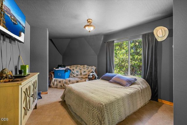 1528 Morton Way, Jacksonville, OR 97530