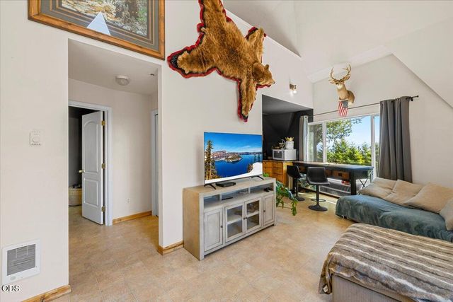 1528 Morton Way, Jacksonville, OR 97530