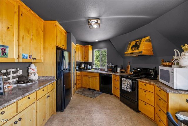 1528 Morton Way, Jacksonville, OR 97530