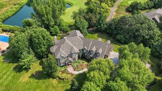 327 Lindsay Road, Hudson, WI 54016