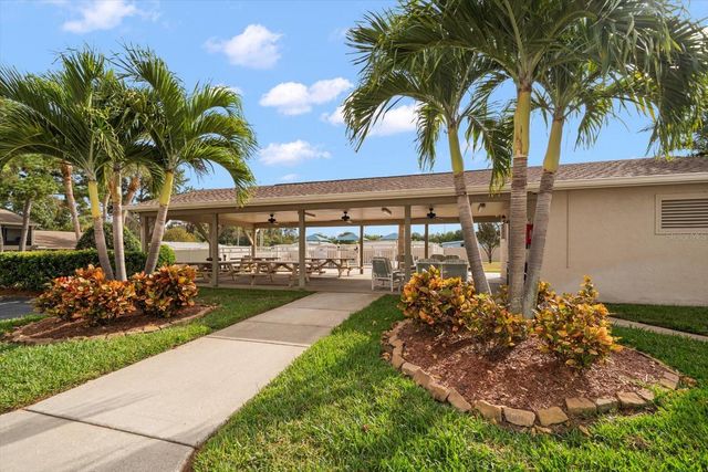 2131 RIDGE ROAD S 75, Largo, FL 33778