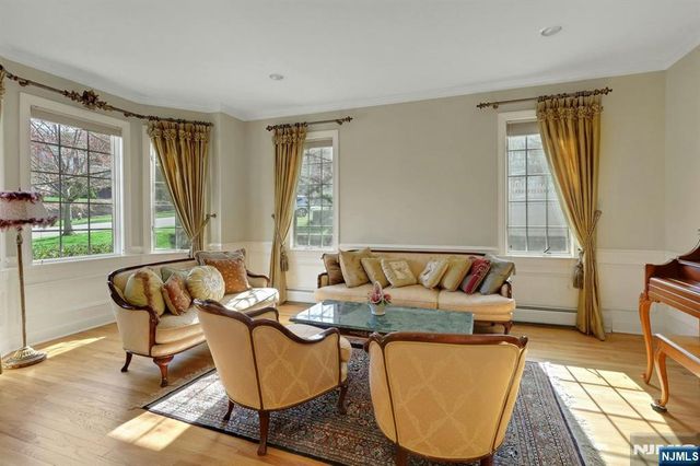 520 Homans Avenue, Closter, NJ 07624