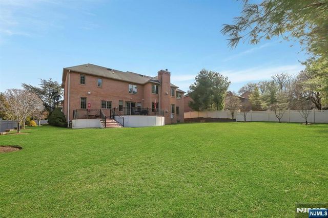 520 Homans Avenue, Closter, NJ 07624