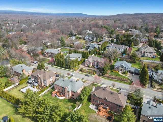 520 Homans Avenue, Closter, NJ 07624