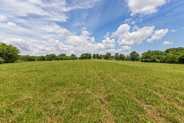 4284 Central Valley Rd, Murfreesboro, TN 37129