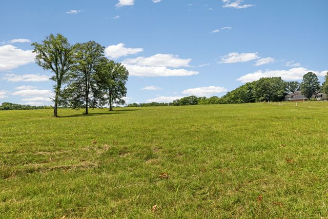 4284 Central Valley Rd, Murfreesboro, TN 37129