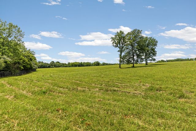 4284 Central Valley Rd, Murfreesboro, TN 37129