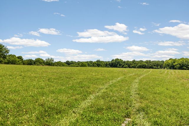 4284 Central Valley Rd, Murfreesboro, TN 37129