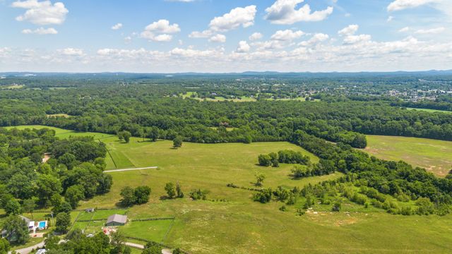 4284 Central Valley Rd, Murfreesboro, TN 37129