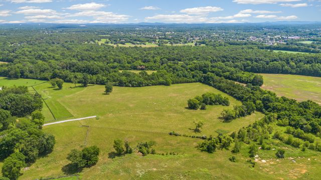 4284 Central Valley Rd, Murfreesboro, TN 37129