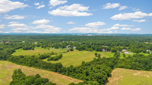 4284 Central Valley Rd, Murfreesboro, TN 37129
