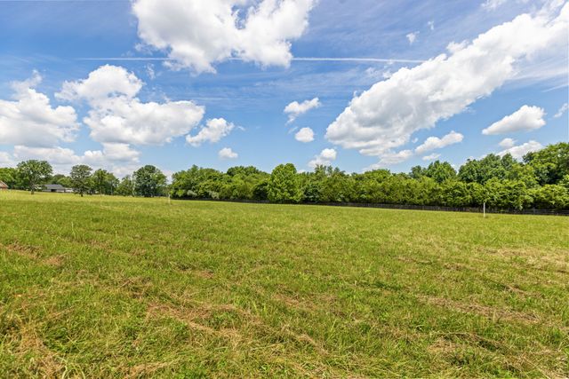4284 Central Valley Rd, Murfreesboro, TN 37129